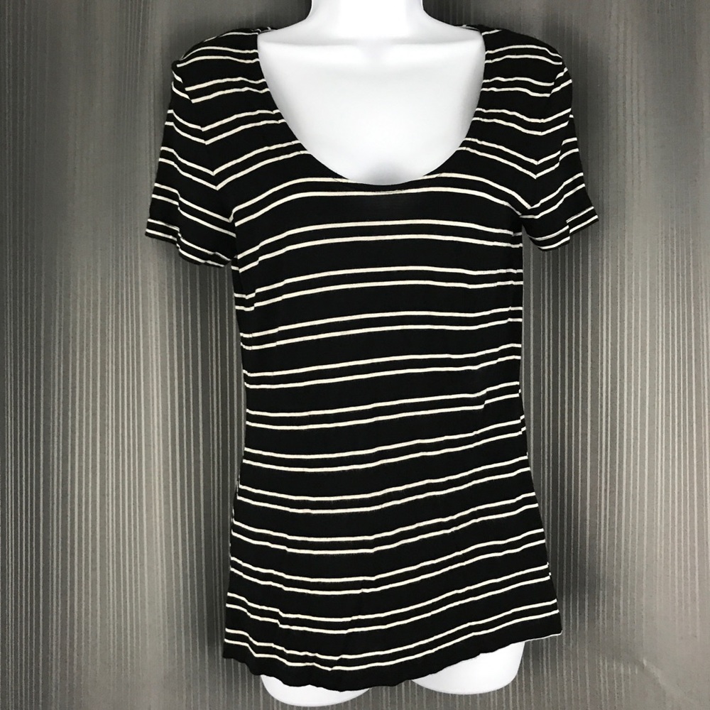 ⭐️Cynthia Rowley black and white striped T-shirt